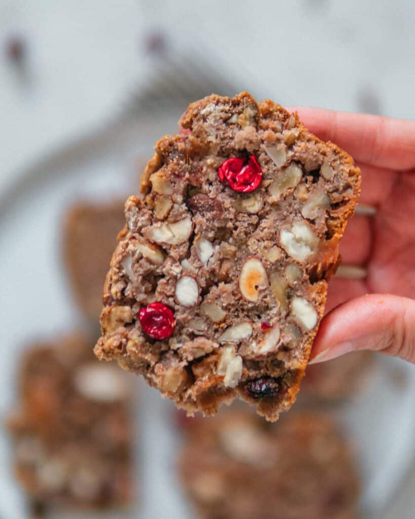 Veganes Nuss-Frucht-Brot zuckerfrei
