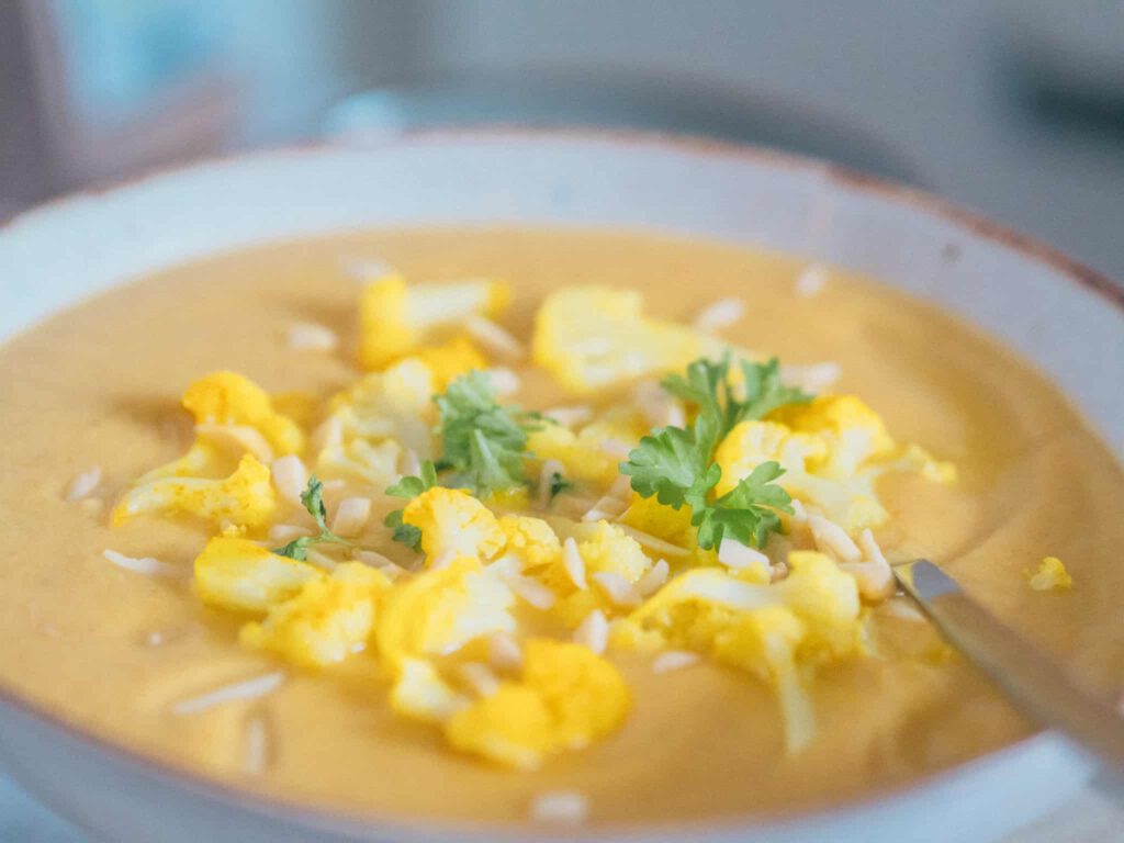 Vegane Blumekohl Curry Suppe