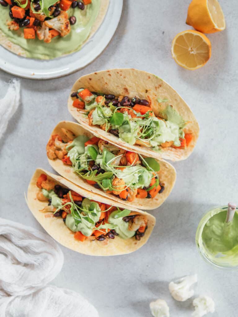 Gesunde vegane Wraps Blumenkohl geröstet