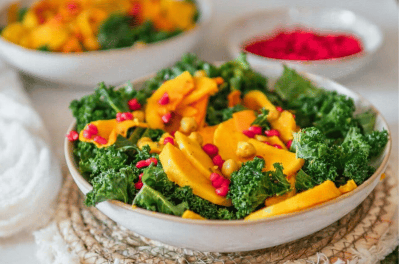 Veganer Grünkohl Salat mit Kürbis
