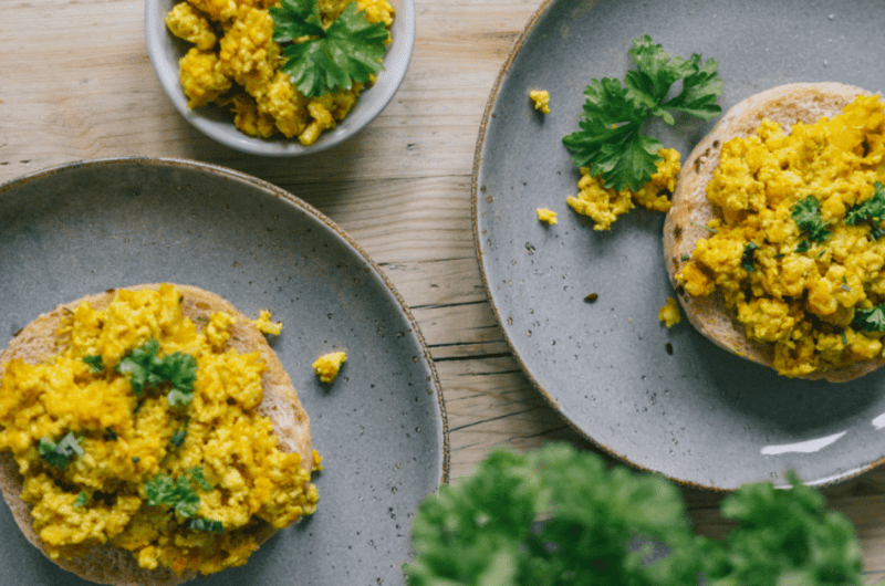 Veganes Rührei [glutenfrei & proteinreich]
